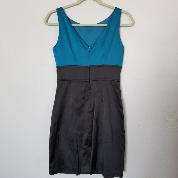 Tight Fitting Mini Dress. - Picture 4 of 7